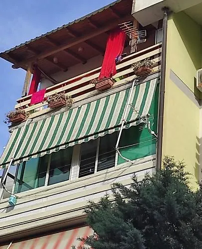 Maria In Διαμέρισμα Golem (Tirana)