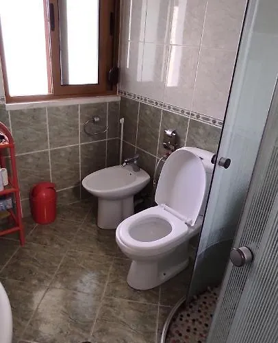 Maria In Διαμέρισμα Golem (Tirana)